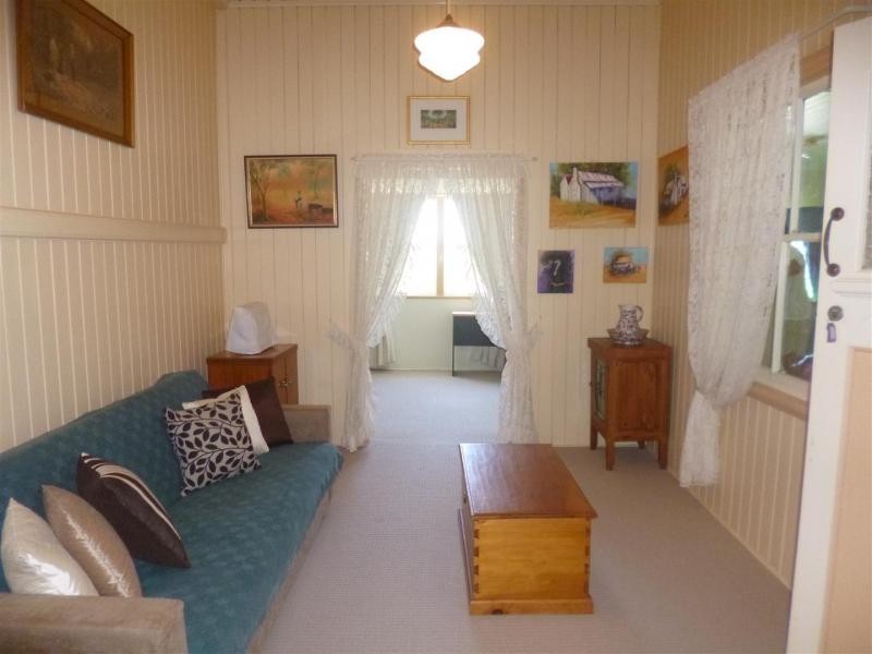 17 Queen Street, Marburg QLD 4346