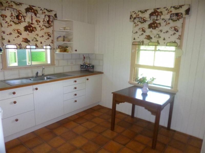 17 Queen Street, Marburg QLD 4346