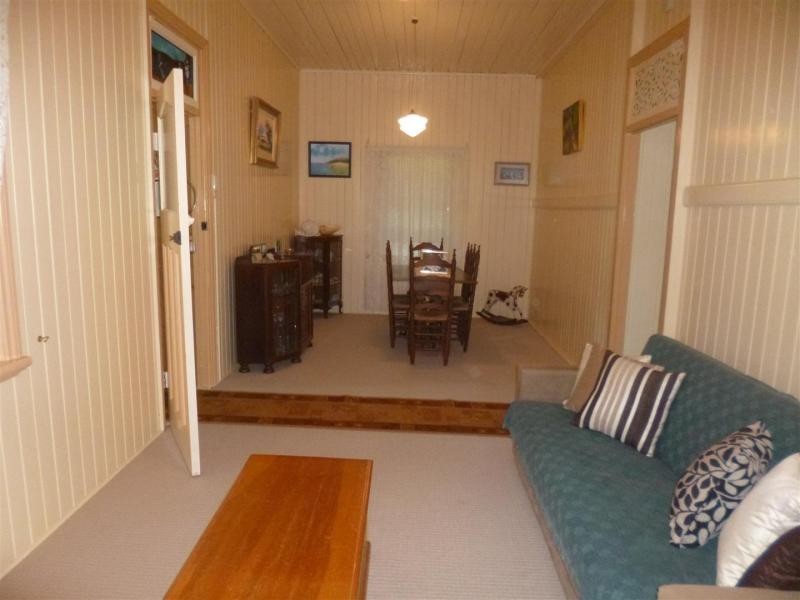 17 Queen Street, Marburg QLD 4346