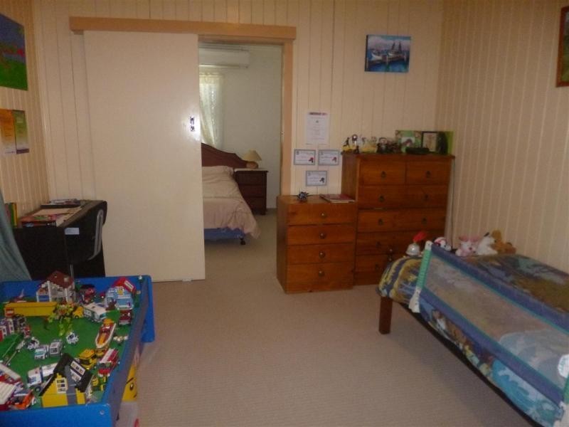17 Queen Street, Marburg QLD 4346