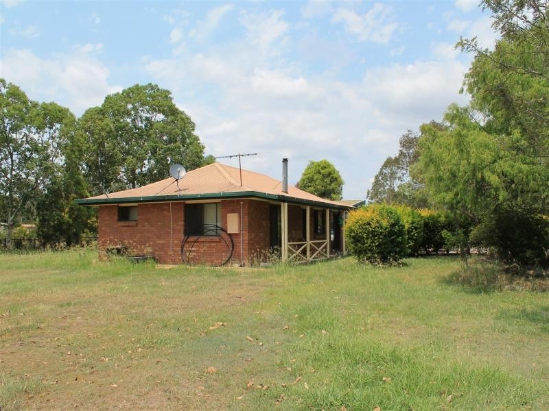 20 Schmidt Rd, Fernvale QLD 4306