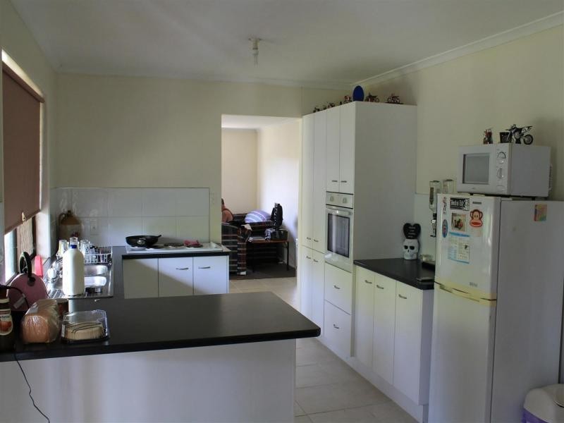 20 Schmidt Rd, Fernvale QLD 4306