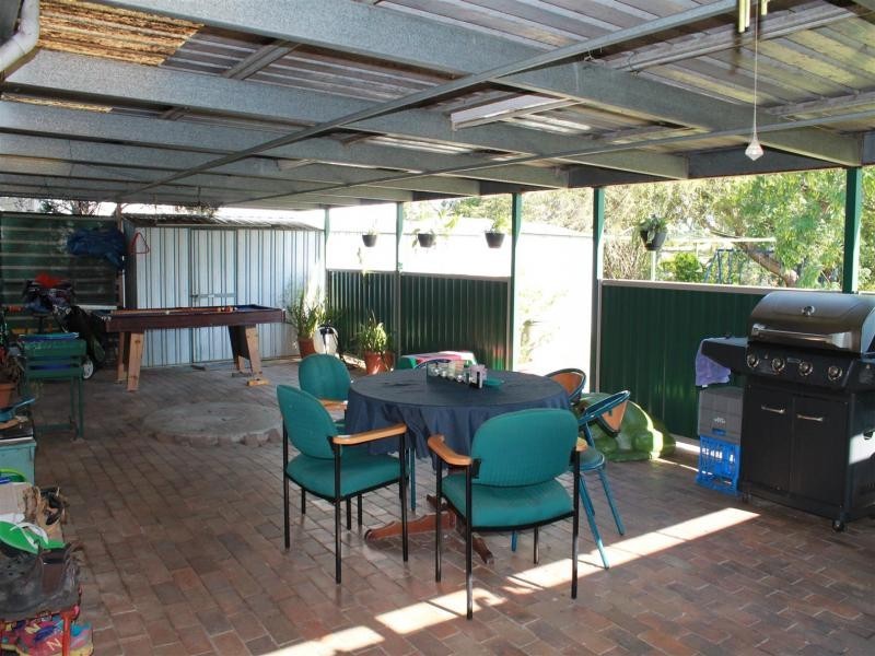 14 Bell St, Walloon QLD 4306