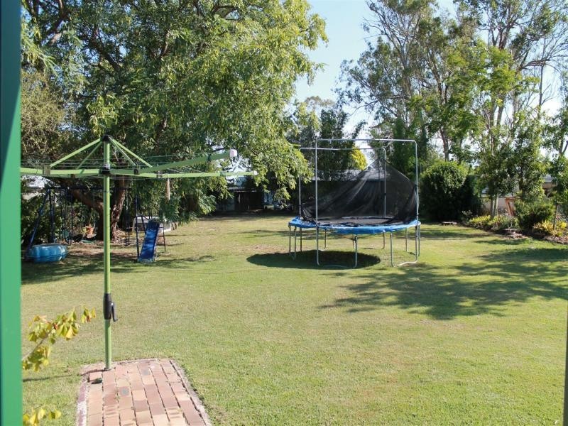 14 Bell St, Walloon QLD 4306