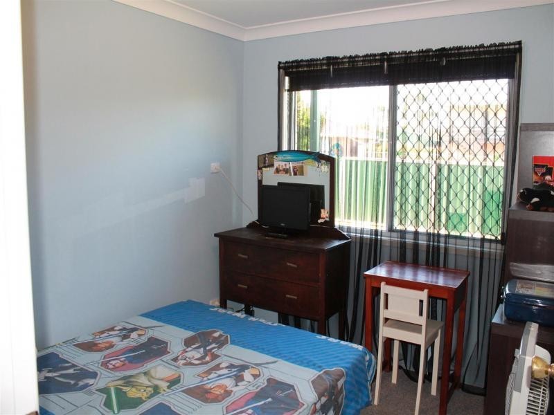 14 Bell St, Walloon QLD 4306