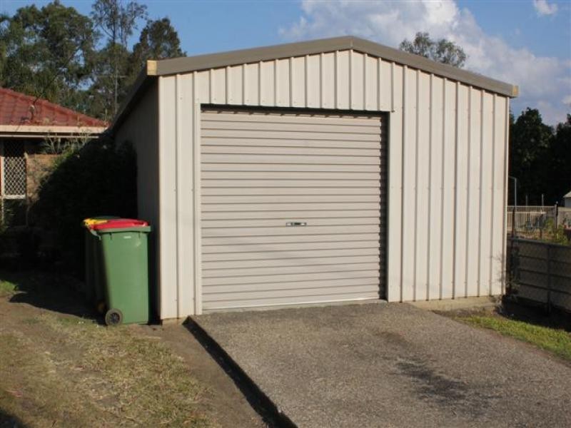 6 Flame Tree Court, Walloon QLD 4306