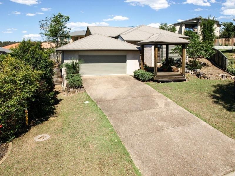 10 Mountain Ash Pl, Brookwater QLD 4300
