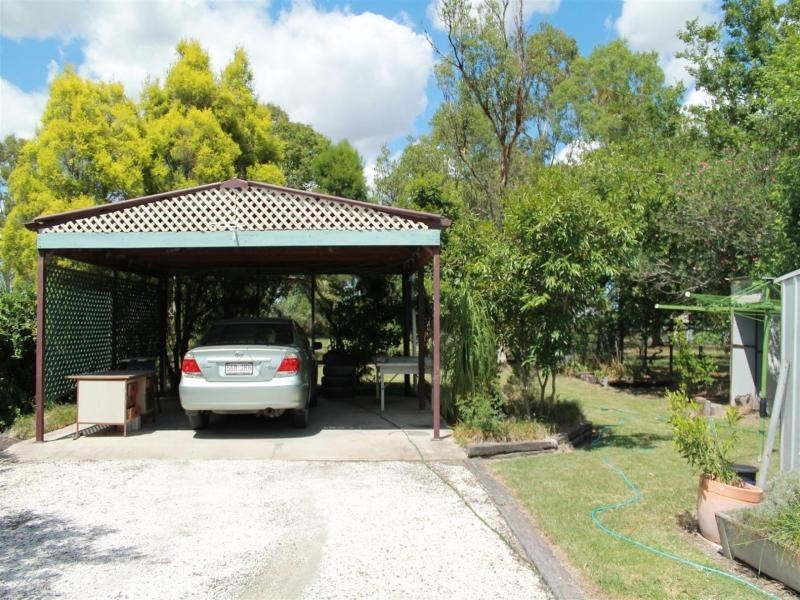 2 Madden Lane, Rosewood QLD 4340