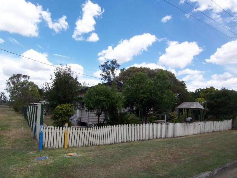 2 Madden Lane, Rosewood QLD 4340