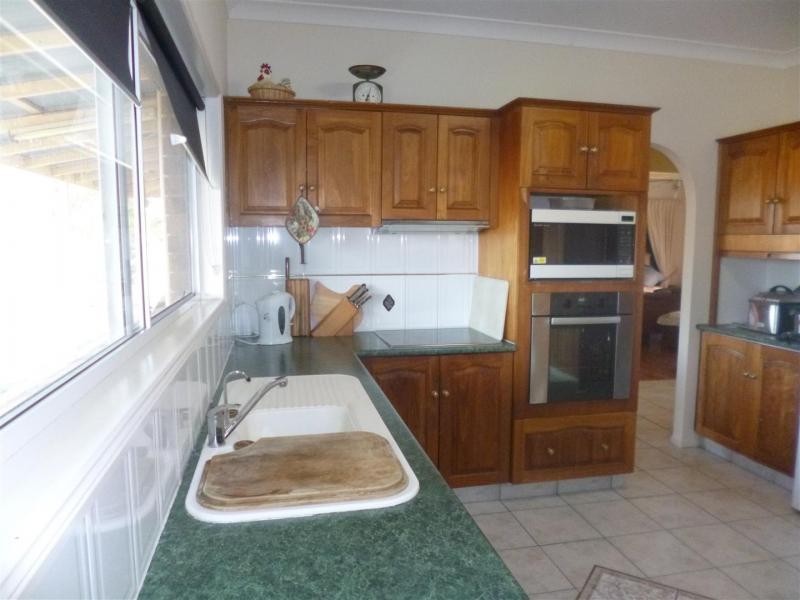 227  Poplar Street, Walloon QLD 4306