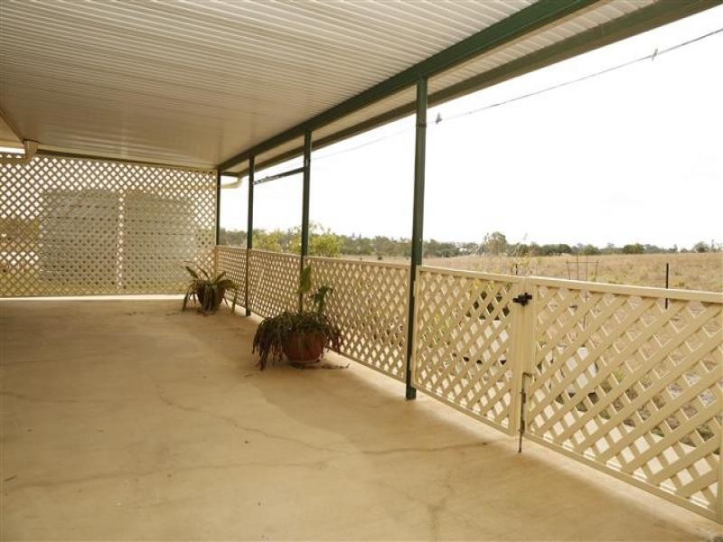 98 McNeills Rd, Peak Crossing QLD 4306