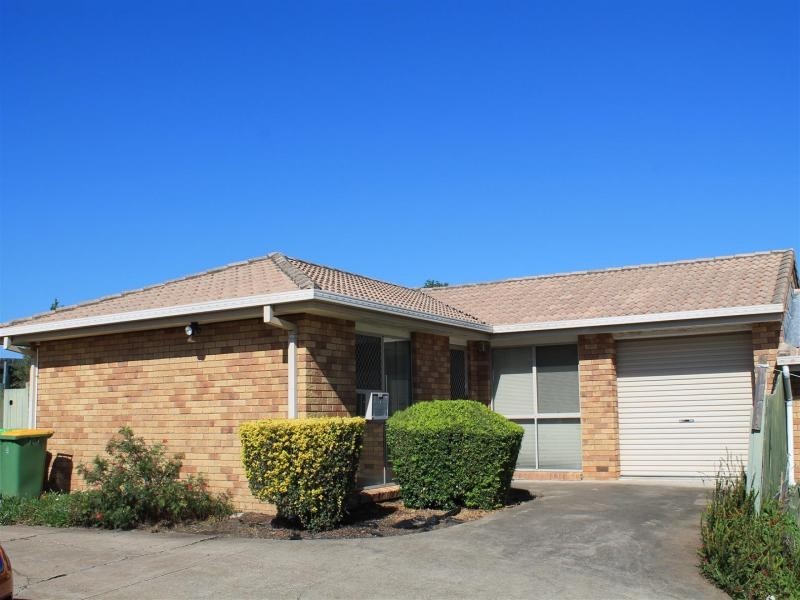 8a McGreavy St, One Mile QLD 4305