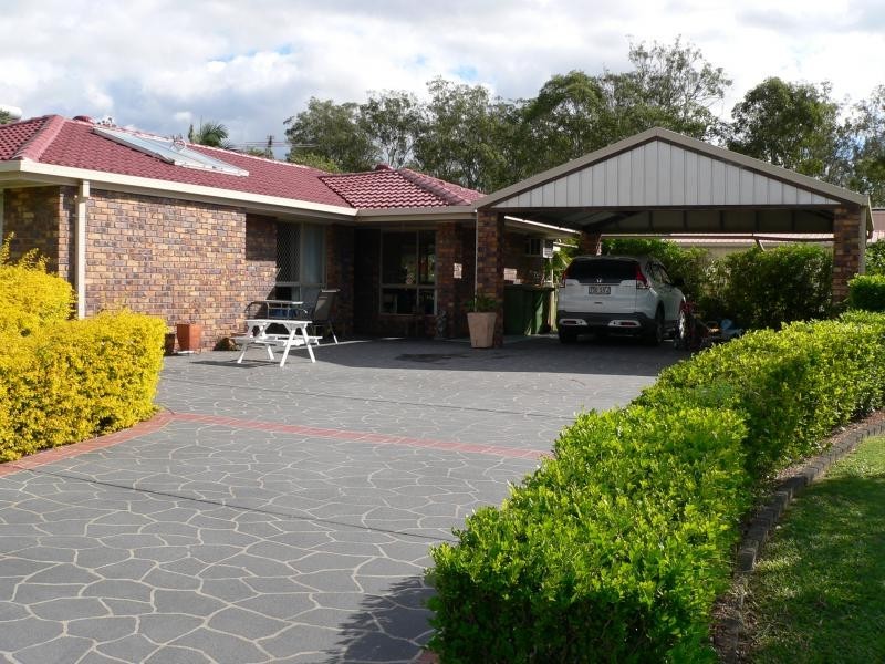 10 Macadamia Ct, Walloon QLD 4306