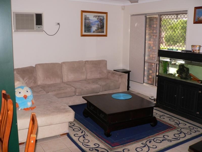 10 Macadamia Ct, Walloon QLD 4306