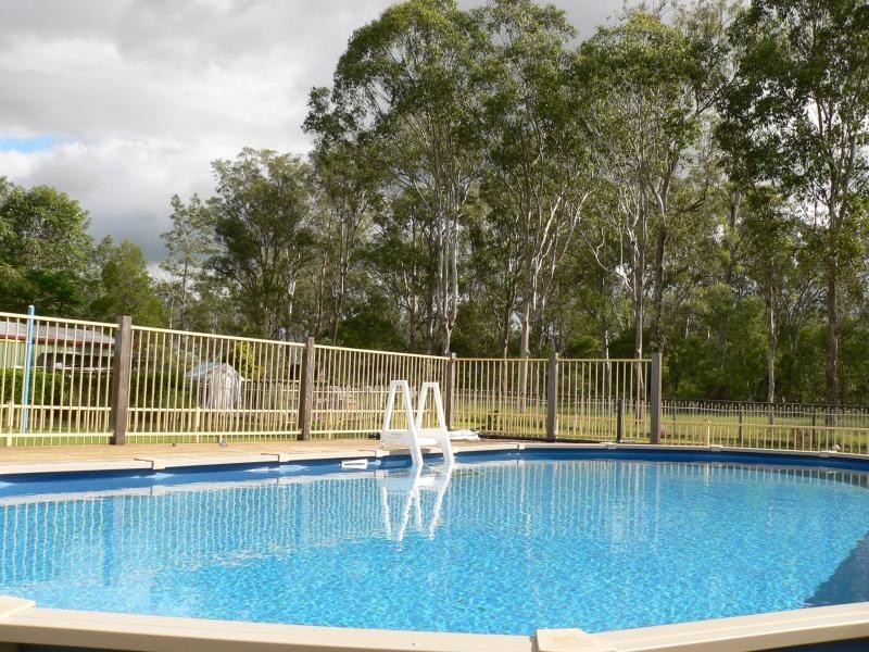 10 Macadamia Ct, Walloon QLD 4306