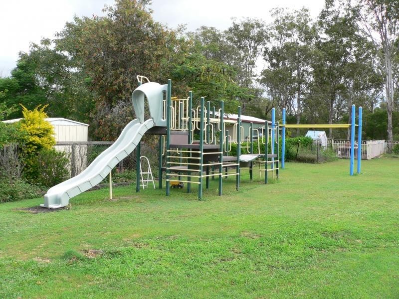 10 Macadamia Ct, Walloon QLD 4306