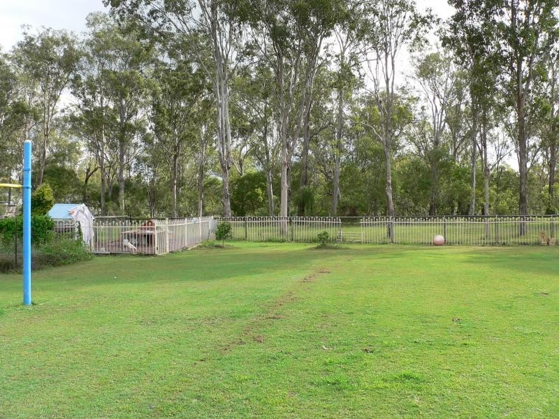 10 Macadamia Ct, Walloon QLD 4306