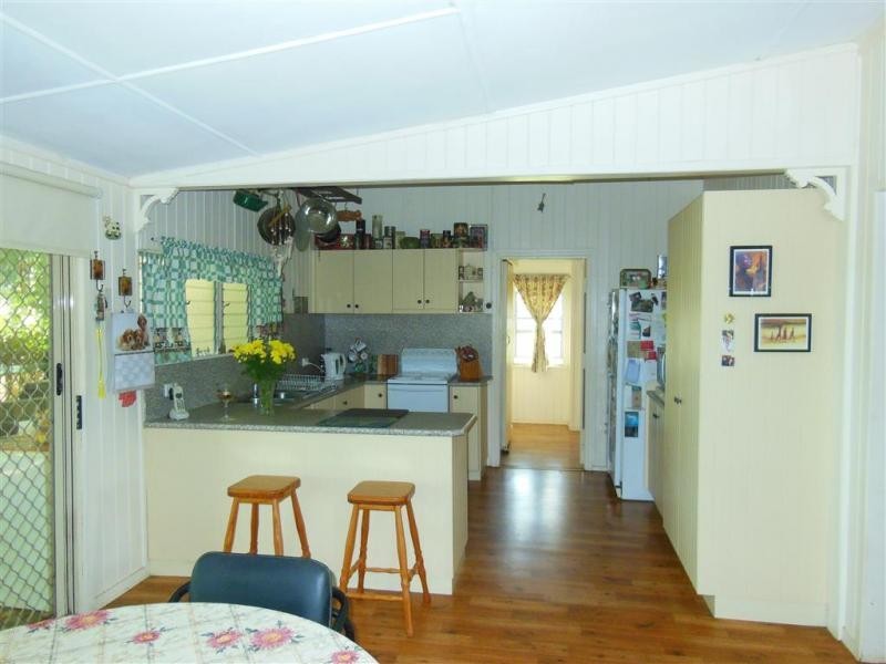 2 Dunns Avenue, Harrisville QLD 4307