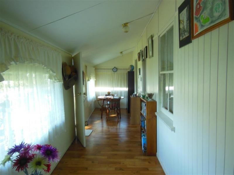 2 Dunns Avenue, Harrisville QLD 4307