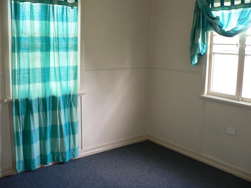 2 Yates Street, Rosewood QLD 4340