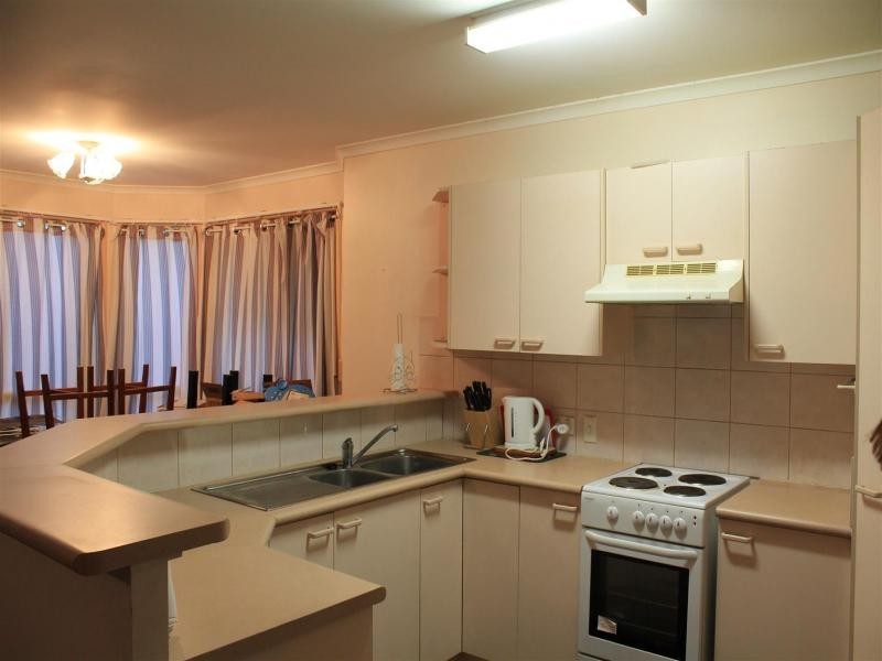 25 John St, Marburg QLD 4346