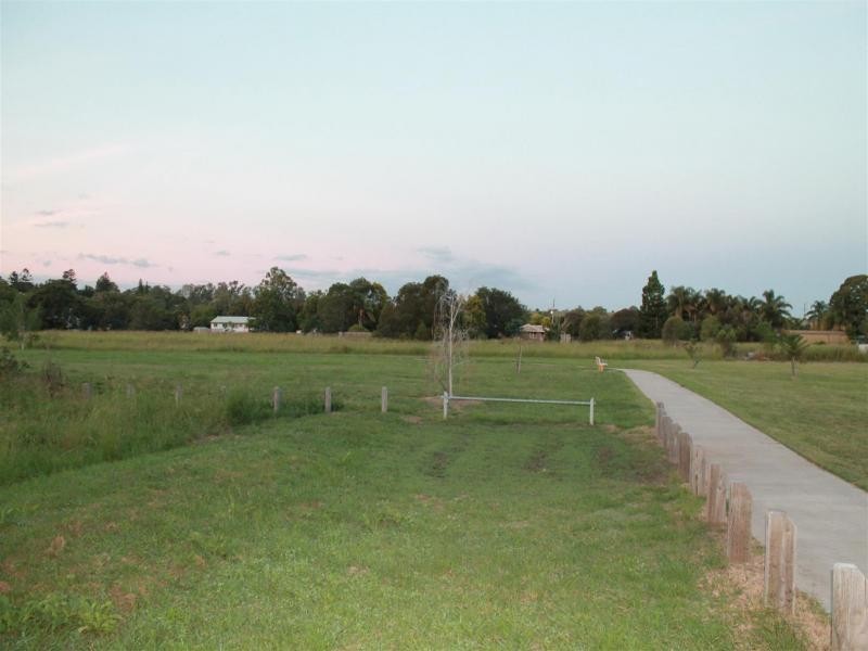 25 John St, Marburg QLD 4346