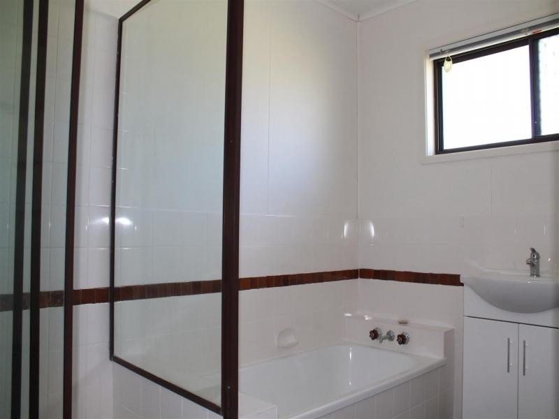 16 R Faulkners Rd, Thagoona QLD 4306