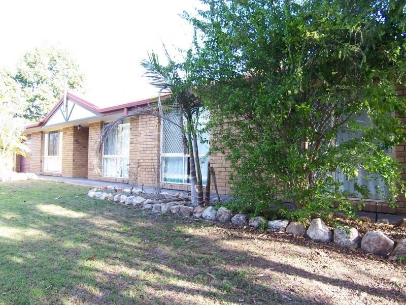 4 Macadamia Ct, Walloon QLD 4306