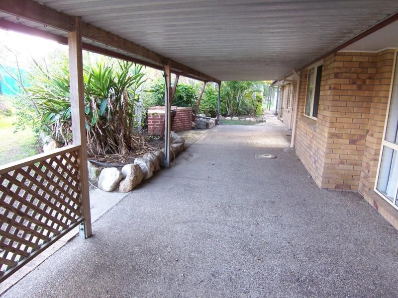 4 Macadamia Ct, Walloon QLD 4306