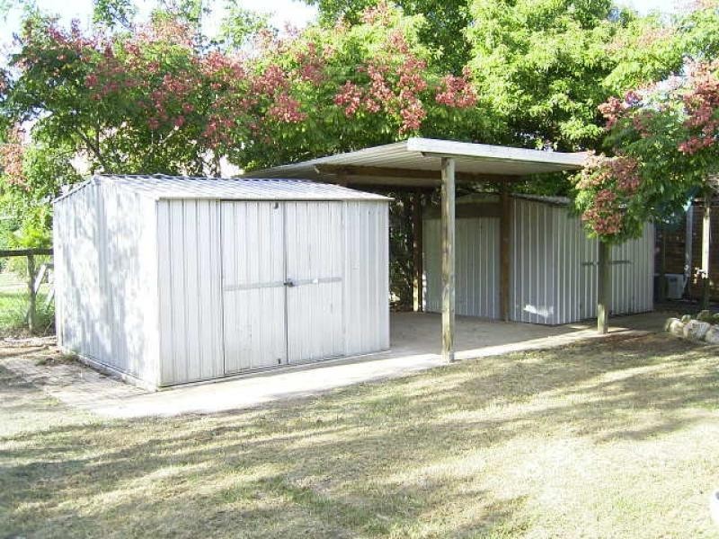 4 Macadamia Ct, Walloon QLD 4306