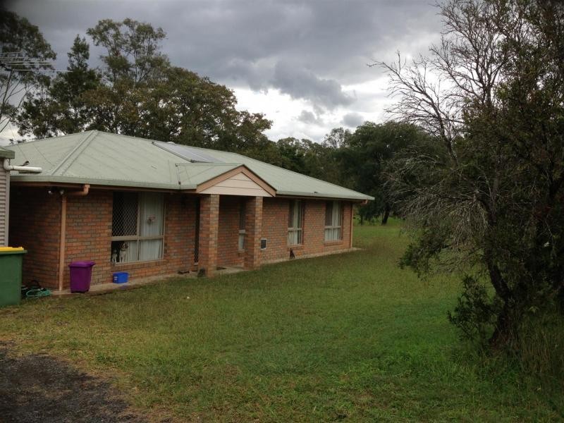 28 Taylors Rd, Walloon QLD 4306