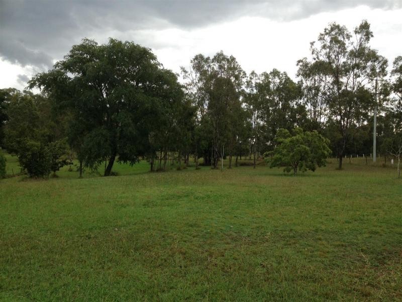 28 Taylors Rd, Walloon QLD 4306