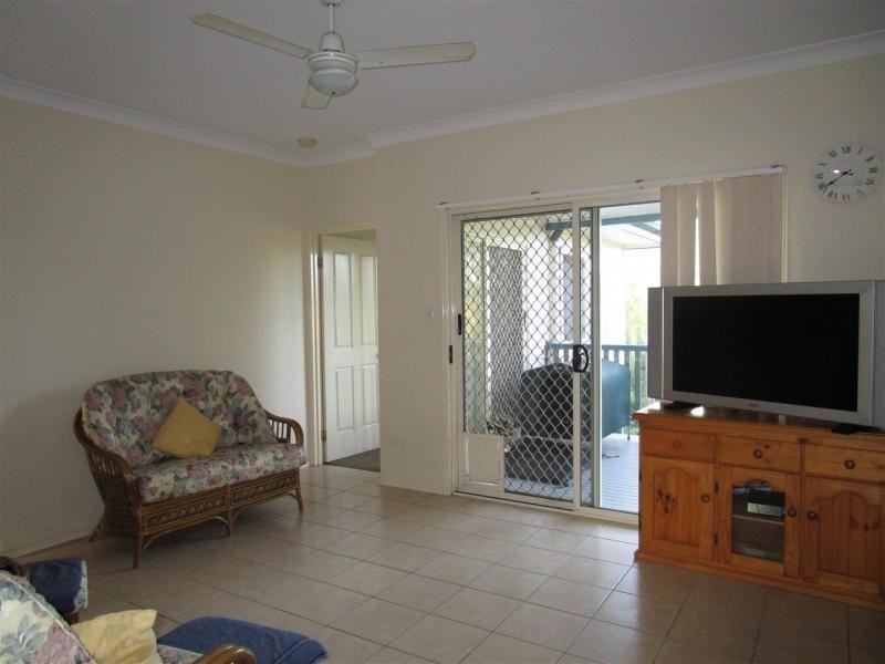 14 Farrell Dr, Walloon QLD 4306