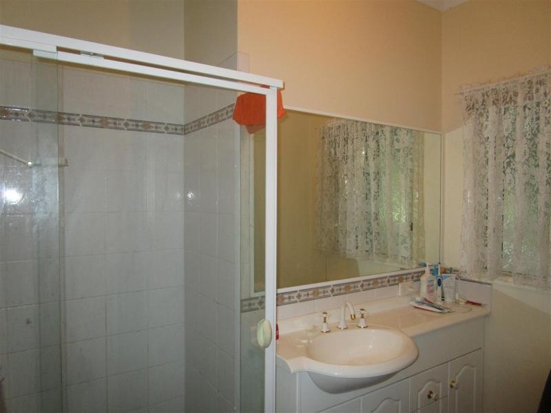 14 Farrell Dr, Walloon QLD 4306