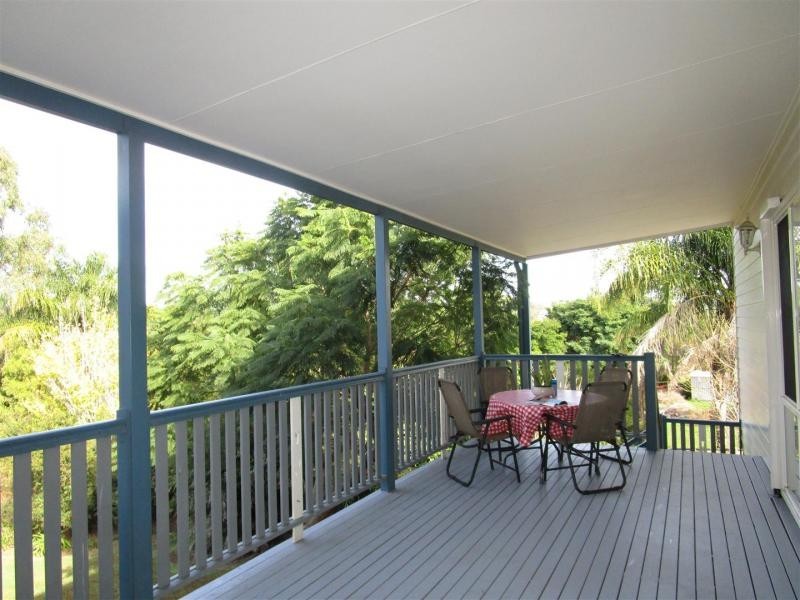 14 Farrell Dr, Walloon QLD 4306