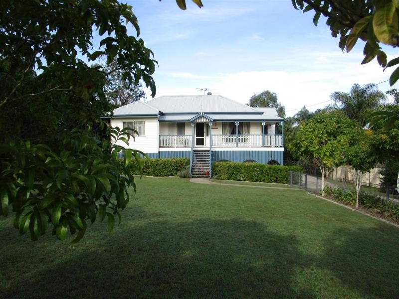 14 Farrell Dr, Walloon QLD 4306