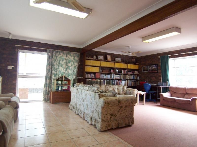 10 Seidels Road, Walloon QLD 4306