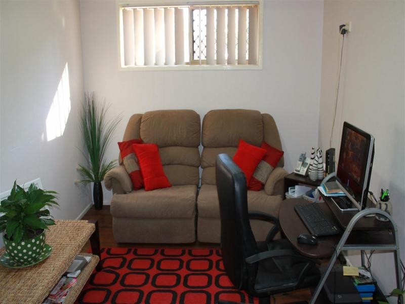 22 Bremer St, Churchill QLD 4305