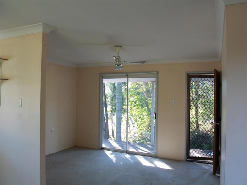 6 Calvin St, Walloon QLD 4306