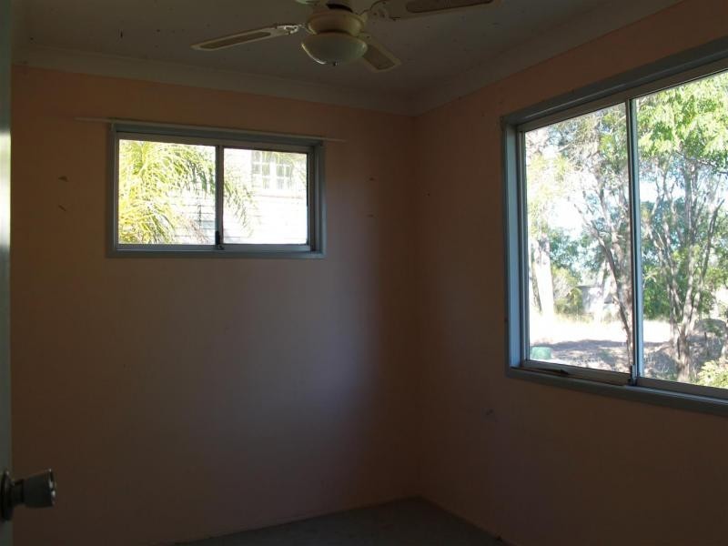 6 Calvin St, Walloon QLD 4306