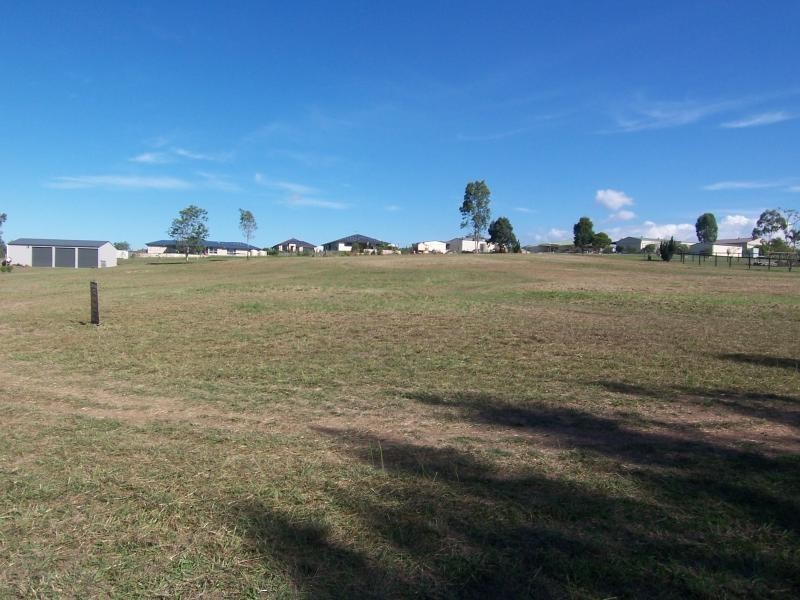 lot 109 Warren Court, Willowbank QLD 4306