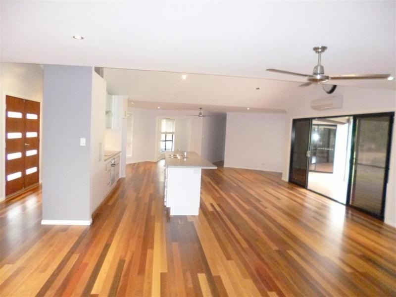 49 Glencoe Place, Thagoona QLD 4306