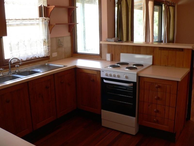 141 Adelong Avenue, Thagoona QLD 4306