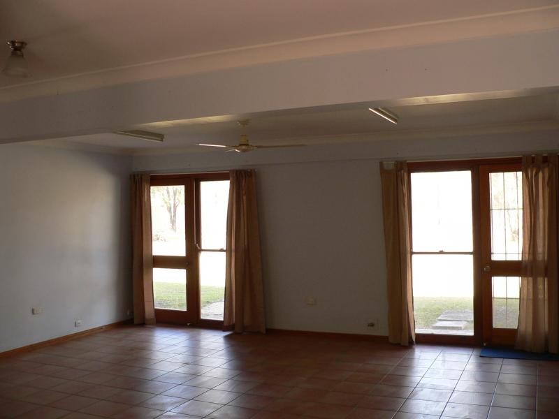 141 Adelong Avenue, Thagoona QLD 4306