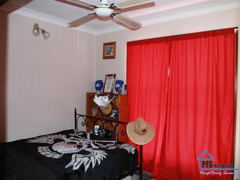 66 Poplar St, Walloon QLD 4306