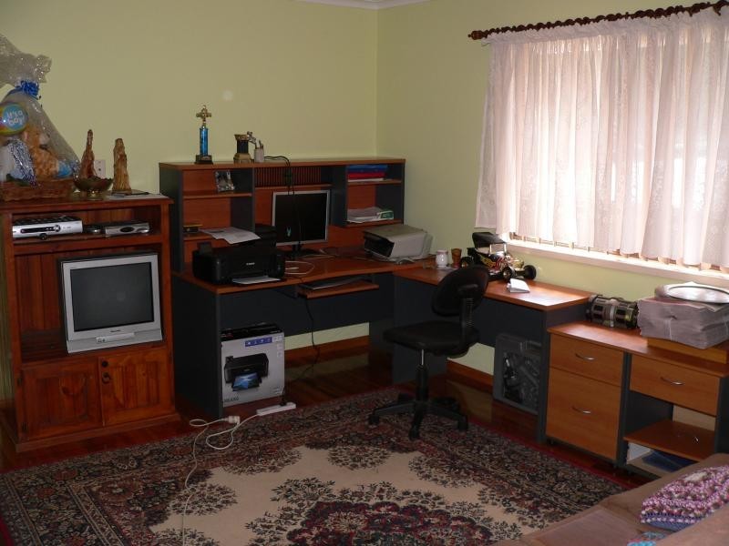 27 Taylors Road, Walloon QLD 4306