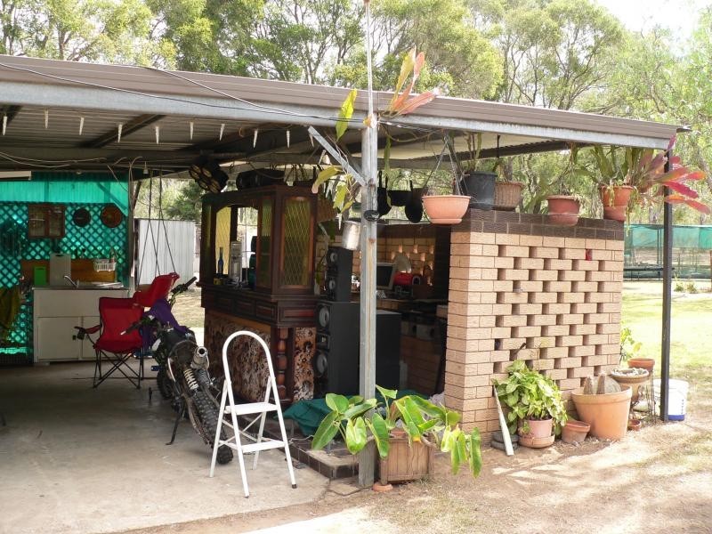 27 Taylors Road, Walloon QLD 4306