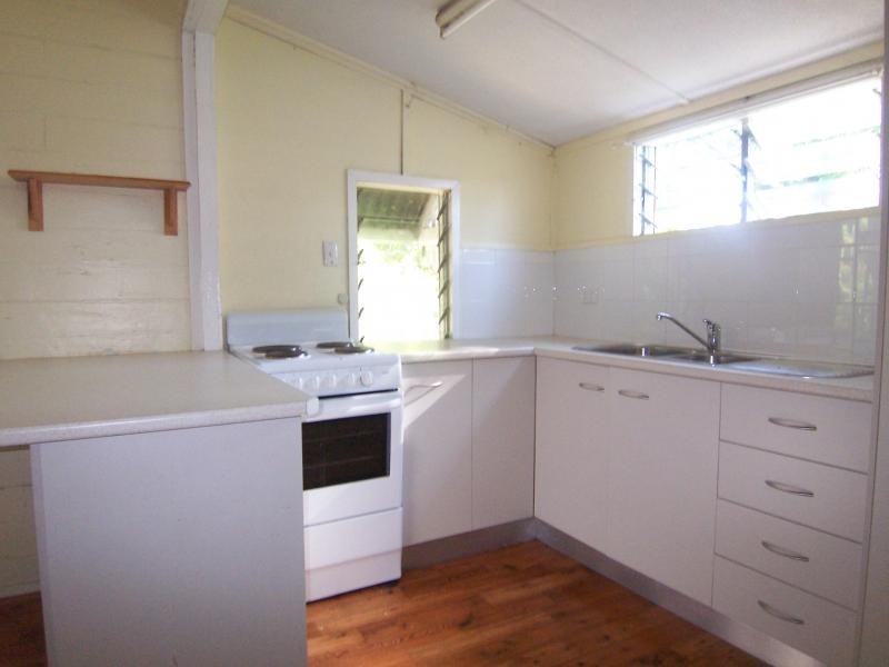 94 John St, Rosewood QLD 4340