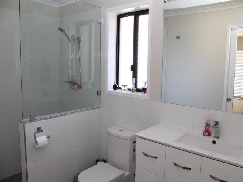 22 Farrell Dr, Walloon QLD 4306