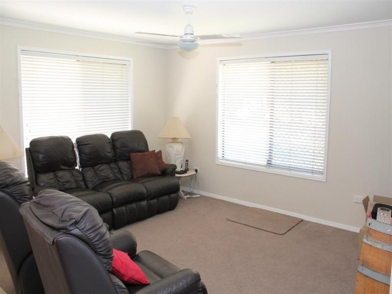 22 Farrell Dr, Walloon QLD 4306